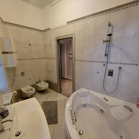 Confortable Flat Near Pz Firenze Apartamento Milão